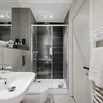 2 Bed Modern Flat, Castlefield, Citycentre, Parking, Self-checkin, Sleeps 4, Balcony, Wifi, Views