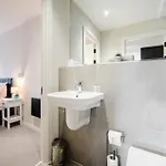 2 Bed Modern Flat, Castlefield, Citycentre, Parking, Self-checkin, Sleeps 4, Balcony, Wifi, Views *