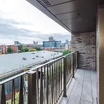 Stylish 2 Bed 2 Bath In アパート マンチェスター
