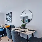 Apartment Luxury 1br Self Check-in 10mins To Centre *
