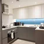 Spacious - - Piccadilly - Local Attractions - Parking Manchester