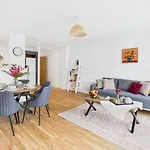 Wild Roses Serviced - Arndale Apartment Manchester