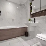 Seraphine - Luxury 1br *