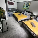 Charming Tudor White House Free Wifi