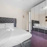 4 Bed Northenden Free Parking Casa de Férias Manchester