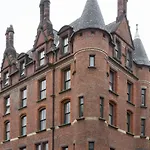 Whitworth Locke 4* Manchester