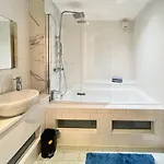 Modern Duplex Centre