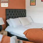 別荘 Modern City-centre | Sleeps 12 | Free Parking