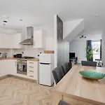 Сasa de vacaciones Chic 3bd Abode With Pool Table - Etihad - Coop Live - Free Parking Mánchester