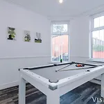 3br, Pool Table, Dart Board By Vista Short Lets Mánchester
