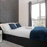 Chic 3bd Abode With Pool Table - Etihad - Coop Live - Free Parking Mánchester