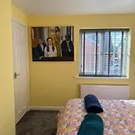 Stunning House In Chorlton