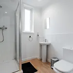 Chic 3bd Abode With Pool Table - Etihad - Coop Live - Free Parking