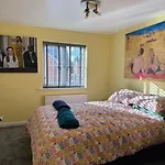 Vakantiehuis Stunning House In Chorlton *