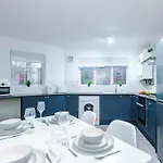 Daire Centre,central House, Free Parking Manchester