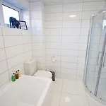Holiday home Ideal Away In Whitefield Bury *