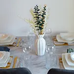 Modern 3-bedroom Near Centre