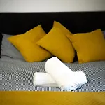 アパート Modern 3-bedroom Near Centre