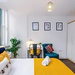 2br Flat In Northern Quarter, Kitchen, Parking, Wifi * Manchester