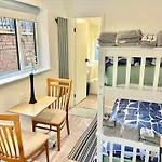 Lux Shared Flat With 2 Private Bedrooms And 2 Private En-suite Bathrooms *