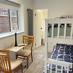 Lux Shared Flat With 2 Private Bedrooms And 2 Private En-suite Bathrooms *