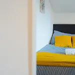 Modern 3-bedroom Near Centre アパート *