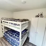 Lux Shared Flat With 2 Private Bedrooms And 2 Private En-suite Bathrooms * Manchester