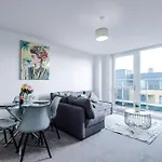 Apartment 2 Bedroom Penthouse With Balcony By Host A