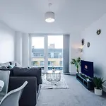 Apartment 2 Bedroom Penthouse With Balcony By Host A Manchester