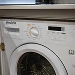 3 Bed Flat 8 Min Walk To Centre - Pass The Keys Apartment