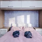 3br By Kammili With Free Parking & Fast Access Tatil Evi
