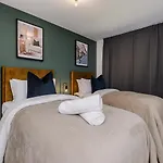 Stunning 3-bdrm House In Manchester-modern&comfort Апартаменты Манчестер