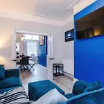 Дом отдыха Ideal Group 3br House For 8 Parking *