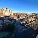 New Private In Shared 2 Bed Flat Delta Point مانشستر