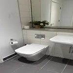 度假居 Stylish Townhouse With Parking - Pass The Keys *