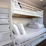 度假居 Detached House In Prestwich Sleeps 10 With Parking *