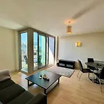 Premium 2 Bedroom In With Parking * Mánchester