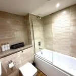 Lux High-rise Two Bed-balcony With Waterside View *