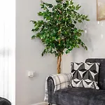 2 Bedroom Flat Close To Piccadilly Apartmán