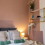 Spacious 2 Bed Near Media And Old Trafford 公寓