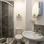 Spacious 2 Bed Near Media And Old Trafford 公寓 *