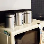 Spacious 4 Bedroom House With Pacman,darts, Netflix By Vista Short Lets Manchester