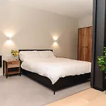 Stylish 2bed Balcony & View Centre Daire