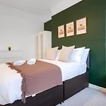 Apartmán Spacious 4 Bedroom House With Pacman,darts, Netflix By Vista Short Lets