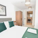 Contemporary Flat In W Balcony *