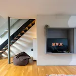 Stylish & Modern 3br - Garden, Parking & Ps5 *