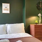 Apartmán Spacious 4 Bedroom House With Pacman,darts, Netflix By Vista Short Lets Manchester