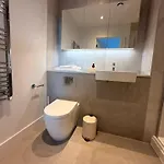 Modern In شقة