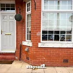 Nyaraló Stylish Interior Cosy Haven - On-street Parking