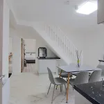 Tatil Evi Spacious 5br House Near Centre